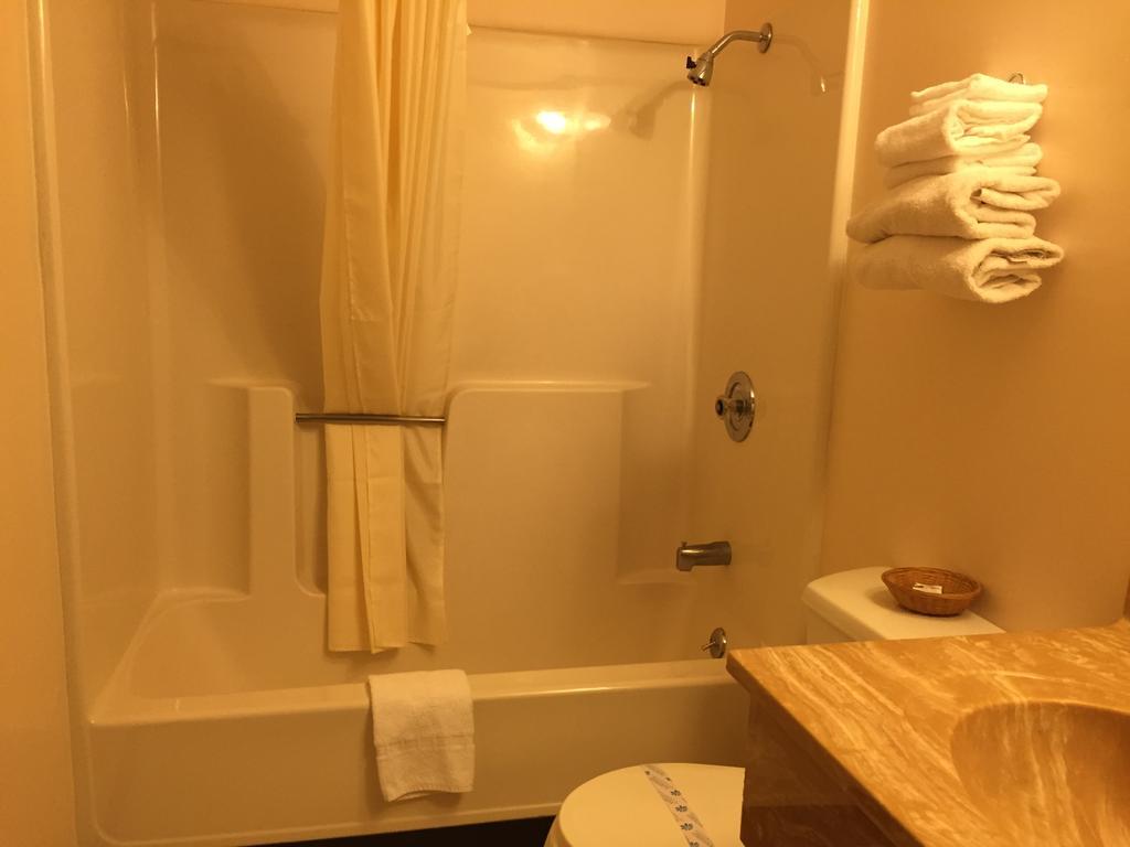 Baxter 4 Less Motel 2*
